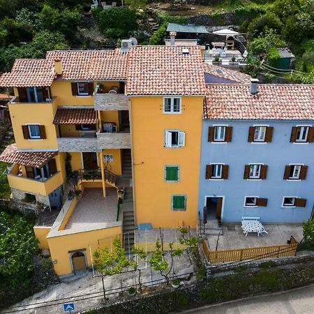 Apartments And Rooms Roberto B. Valun Kültér fotó