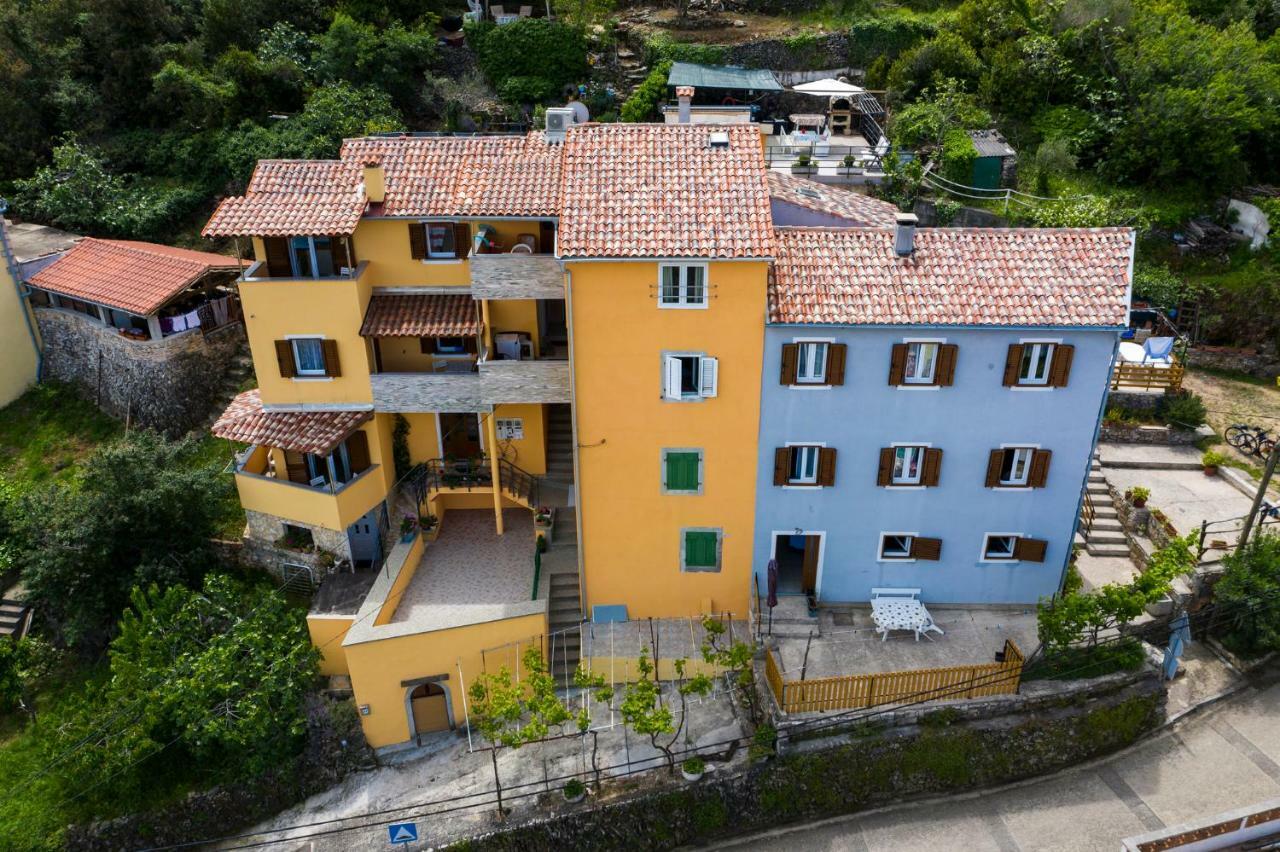 Apartments And Rooms Roberto B. Valun Kültér fotó